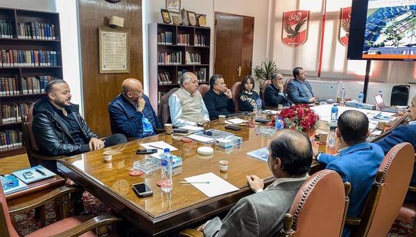 لجنة فرع النادى الأهلى بالعلمين تواصل اجتماعاتها لبحث تعاقدات المشروع