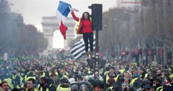   إيران تدين " العنف والعنصرية" مع المتظاهرين في باريس