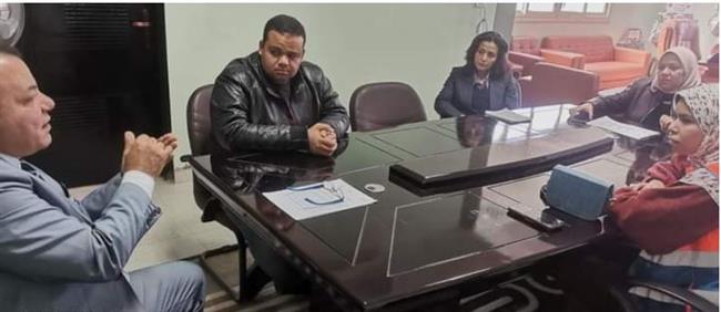وكيل رياضة أسيوط يلتقى ممثلى فريق مراكز شباب مصر بالمحافظة 