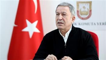   وزير الدفاع الوطني التركي: أنقرة تبحث مع موسكو فتح سماء سوريا لعمليات ضد حزب العمال الكردستاني