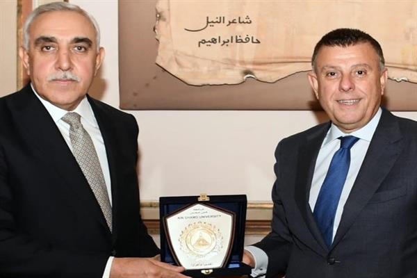 سفير جمهوريّة العراق في القاهرة يلتقي رئيس جامعة عين شمس