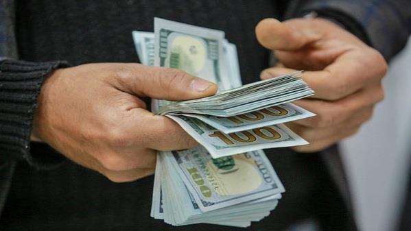 الحكومة : كل من استغل أزمة الدولار الفترة الماضية خسر