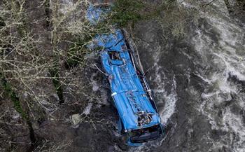   ارتفاع أعداد ضحايا سقوط حافلة في نهر بإسبانيا إلى أربعة قتلى