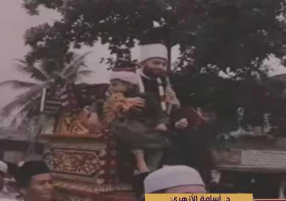 أسامة الأزهرى عن حمله على الأعناق بإندونسيا: مشاعر حب موجهة إلى مصر