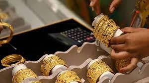تراجع تاريخي في أسعار الذهب.. خسر 640 جنيهًا وعيار 21 الآن مفاجأة