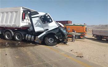   إصابة 3 في انقلاب سيارة نقل على صحراوي وادي النطرون