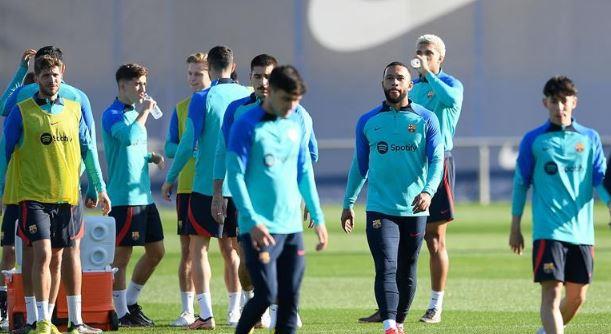 برشلونة يتحرك لقطع طريق تشيلسي نحو صفقة مجانية 
