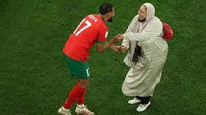 نهاد أبو القمصان: رقص لاعبي المغرب مع أمهاتهم من أجمل مشاهد كأس العالم