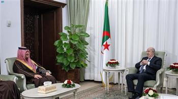 الرئيس الجزائري يستعرض مع وزير الداخلية السعودي العلاقات الثنائية بين البلدين