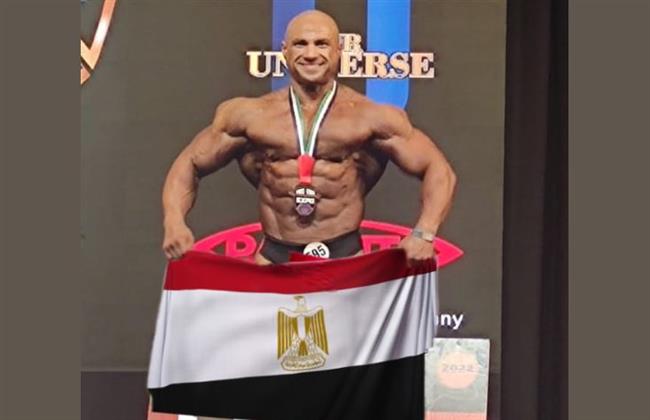 العقيد شريف الشيوي يحقق الميدالية الذهبية ببطولة العالم للهواة لكمال الأجسام