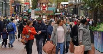   بريطانيا.. ارتفاع نسبة المتسوقين في الكريسماس لـ65 %