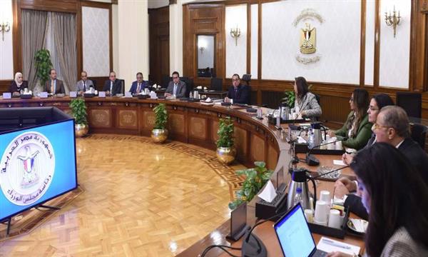 رئيس الوزراء: تنمية الأسرة المصرية برنامج قومى يرتقى بجودة حياة المواطنين