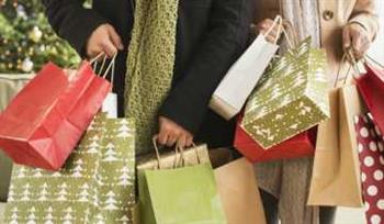   ارتفاع نسبة المتسوقين بـ موسم الكريسماس فى بريطانيا