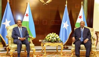   رئيسا الصومال وجيبوتي يبحثان تعزيز العلاقات الثنائية والقضايا ذات الاهتمام المشترك