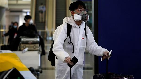 هونج كونج: 60 ألف مسافر سيتأثرون بقيود اليابان على عدد المطارات