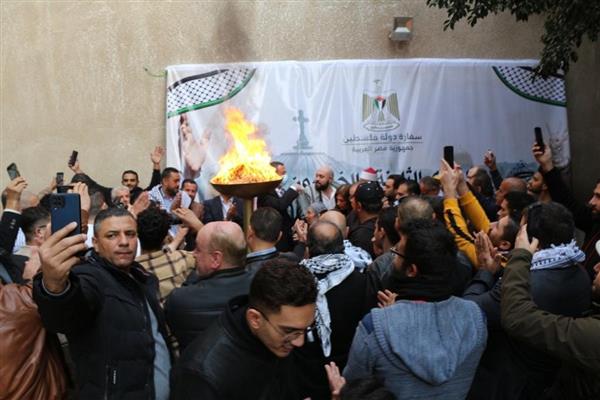 أوقد شعلة الإنطلاقة الـ58.. السفير دياب اللوح: نثمن رعاية مصر للكفاح الوطني الفلسطيني