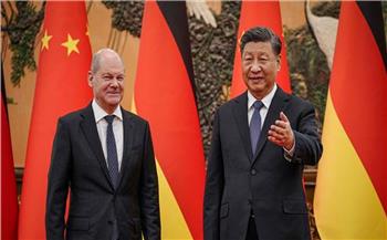   مختص بالشؤون الأوروبية: زيارة شولتس إلى الصين أحدثت شرخا في العلاقات الألمانية الأوروبية
