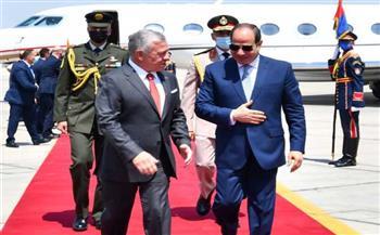 الرئيس السيسي يستقبل ملك الأردن بمطار القاهرة