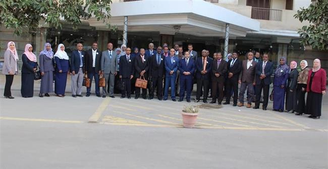 «التنظيم والإدارة» ينتهي من تدريب المختصين بأمانة مجلس الوزراء السوداني