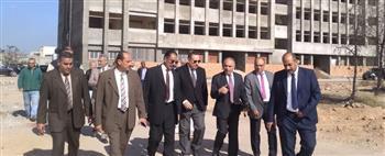 رئيس جامعة الإسكندرية يتفقد منشآت كلية الطب البيطري بأبيس