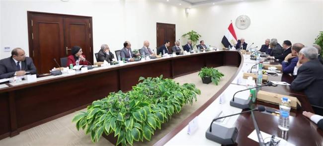وزير التعليم العالي يعقد اجتماعًا مع رؤساء الجامعات الأهلية المُنبثقة عن الجامعات الحكومية 