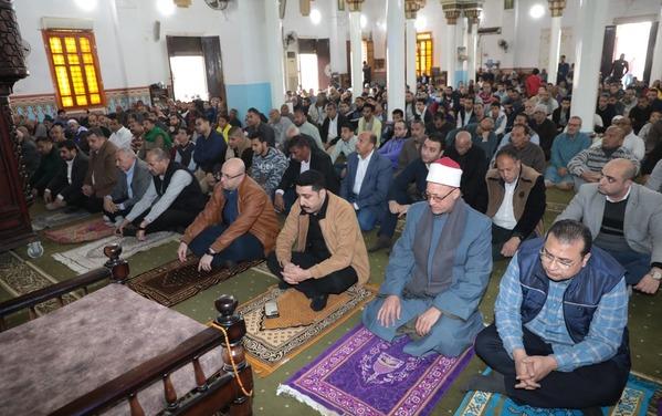 وكيل الأوقاف: الوقت من نعم الله على خلقه وعمر الإنسان رأسه مال في الحياة ينبغي اغتنامه في العمل