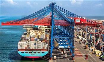   المنطقة الاقتصادية لقناة السويس: شحن 52 ألف طن من خام الكلنكر عبر ميناء شرق بورسعيد
