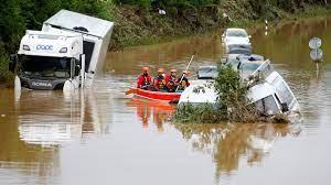   فيضانات مرعبة تشل الحركة في دولة أوروبية