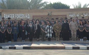   القوات المسلحة تنظم زيارة لشباب مصر الدارسين بالخارج إلى قيادة قوات الصاعقة