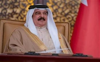   ملك البحرين يدعو رئيس الاحتلال إلى تحقيق السلام العادل لفلسطين 