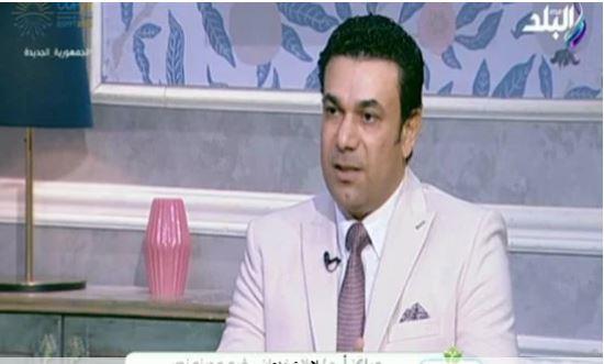 طبيب يوضح وظائف البروستاتا ويكشف أسباب تضخمها.. فيديو
