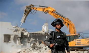 الاحتلال الإسرائيلي يهدم مسجدًا بالخليل واندلاع اشتباكات في مخيم العروب