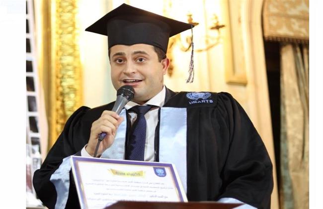 "قديم وجديد" يمنح الدكتوراه الفخرية للمهندس كيرلس صبري في مجال الاتصالات