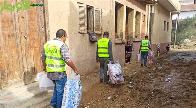 التحالف الوطنى للعمل الأهلى التنموى يطلق حملة «ستر ودفا» لتوزيع بطاطين الشتاء بقنا
