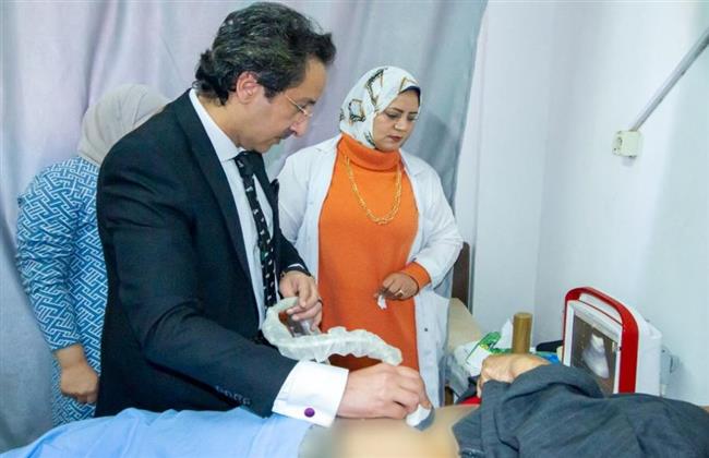 فحص وعلاج 1192 حالة بقافلة جامعة طنطا الطبية ضمن «حياة كريمة»