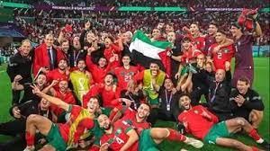فرحة جنونية للجماهير بعد التأهل التاريخي لـ منتخب المغرب 