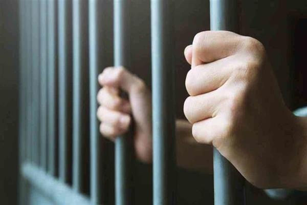 حبس مدرس متهم بضرب طفلة حتى وفاتها بمدرسة ابتدائية بأسيوط