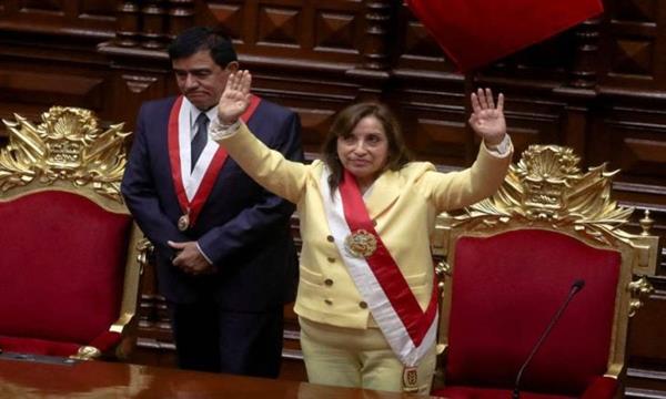واشنطن ترحب بتنصيب دينا بولارت رئيسة جديدة فى بيرو