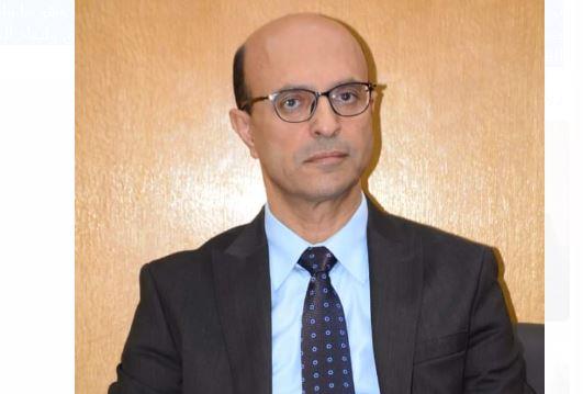 رئيس جامعة أسيوط يشيد بنجاح الأمن الجامعي فى إطفاء سيارة مشتعلة 