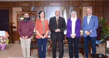 وفد من هيئة إيمدإيست يزور جامعة أسيوط 