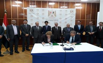   وزير الكهرباء والطاقة المتجددة يشهد توقيع عقد بين شركة سيمنس والشركة القابضة لكهرباء مصر