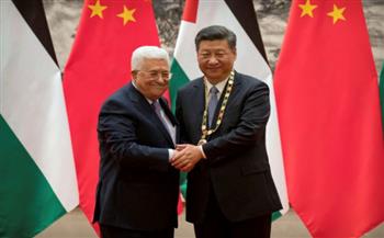   محمود عباس يلتقي نظيره الصيني في الرياض