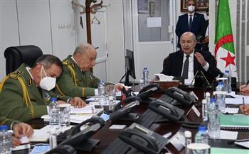   «تبون» يدعو الجيش لمواصلة تطوير الجزائر 