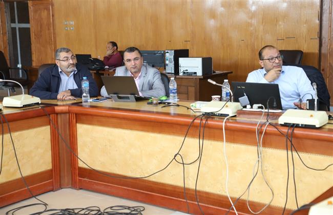تواصل عقد ورشة تصميم وتطوير دورات تدريبية لسلامة الغذاء لأعضاء هيئة التدريس بجامعة جنوب الوادى 