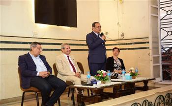 رئيس جامعة سوهاج يشارك بالندوة التثقيفية التي نظمتها الكنيسة الإنجيلية عن مكافحة الشائعات والأمن القومي