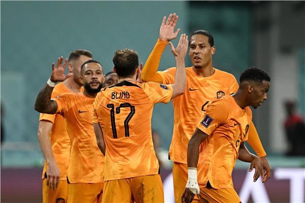 ديباي يقود هجوم هولندا في ربع نهائي كأس العالم
