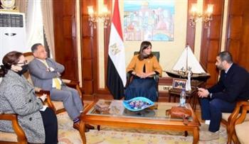   وزيرة الهجرة تلتقي إمام الجمعية المصرية بملبورن الأسترالية الحائز على جائزة التعددية الثقافية