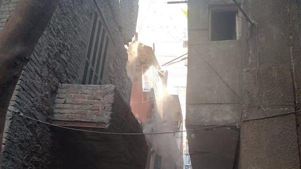انهيار عقار على السكان بالدقهلية.. ووقوع مصابين   