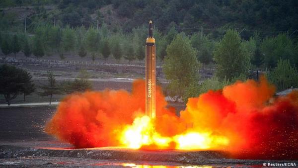 بريطانيا تدين إطلاق كوريا الشمالية صاروخًا بالستيًا متوسط المدى