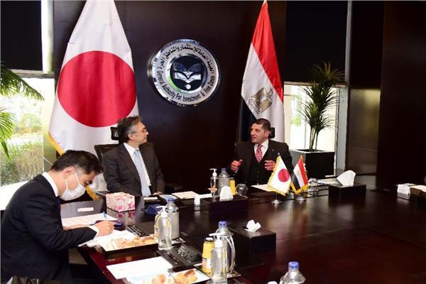 رئيس هيئة الاستثمار يبحث جذب المزيد من الاستثمارات اليابانية إلى السوق المصرية 